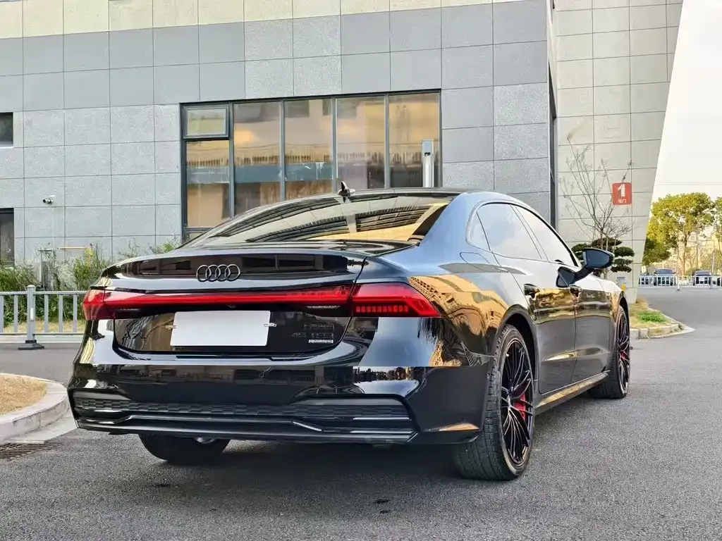 Audi A7L — фото 5