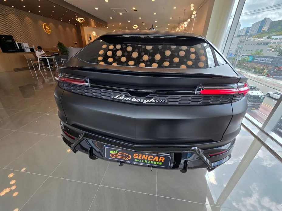 Lamborghini Urus — фото 6
