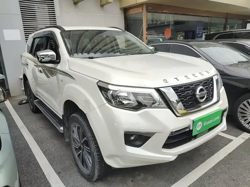 Nissan Terra — фото 4