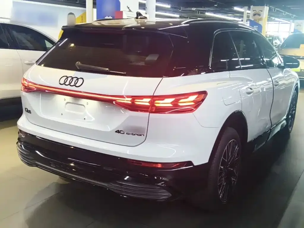 Audi Q5 e-tron — фото 6