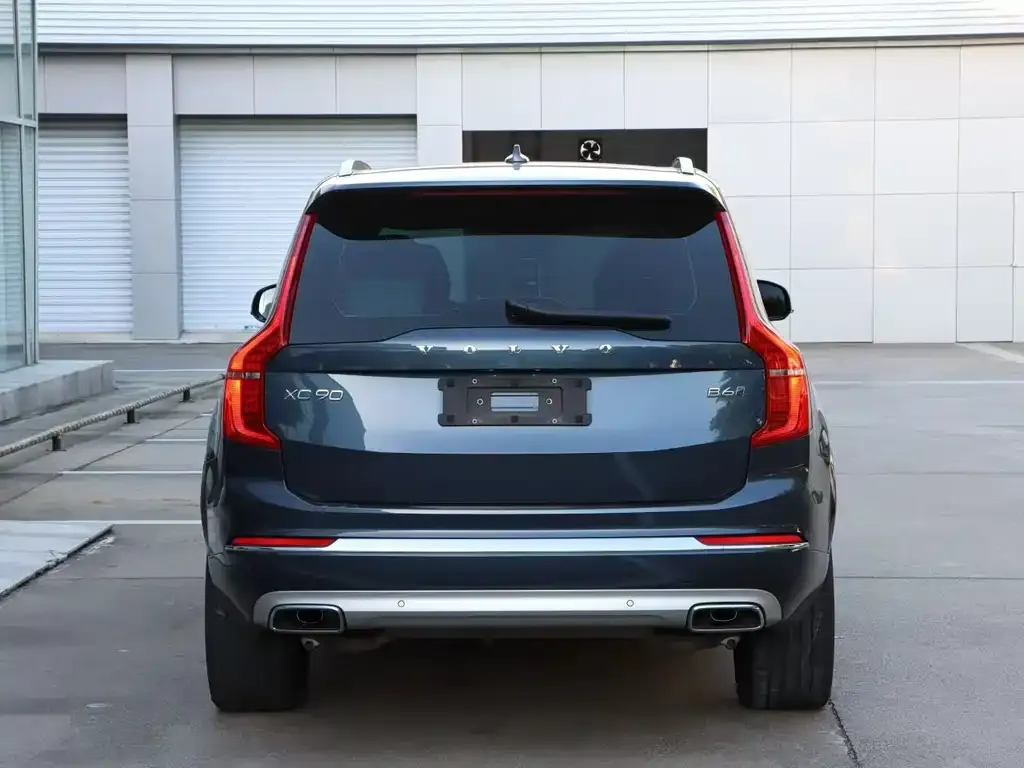 Volvo XC90 — фото 6
