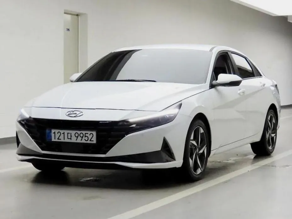 Hyundai AVANTE — фото 1