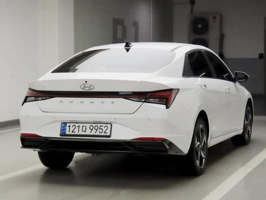 Hyundai AVANTE — фото 3