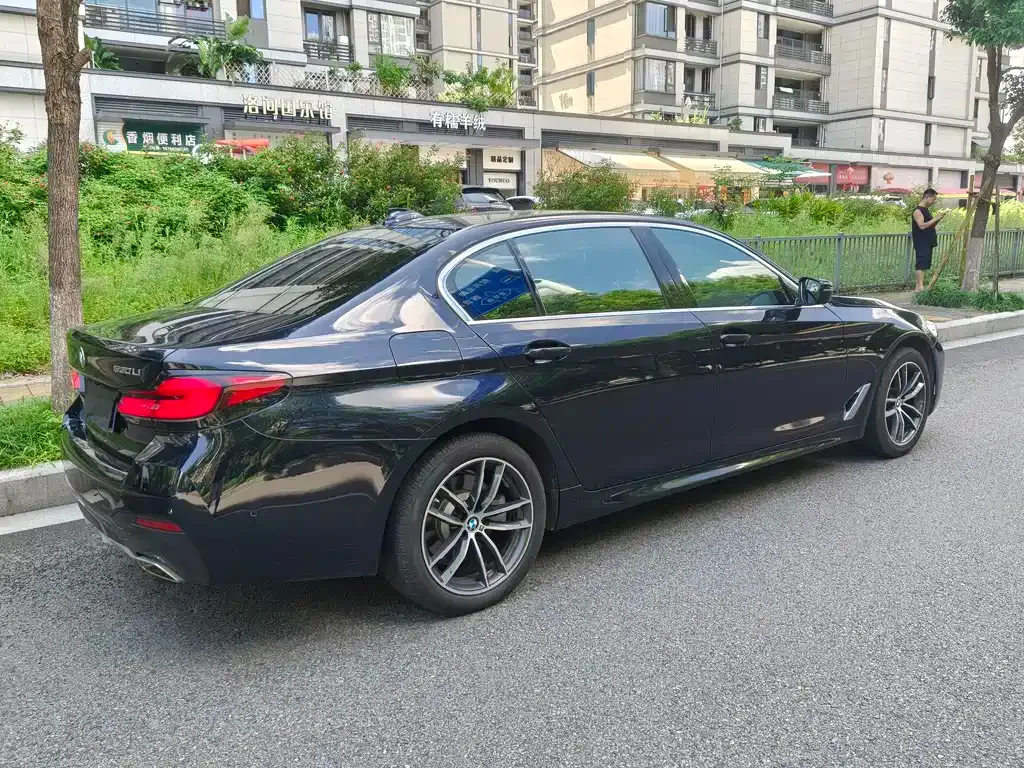 BMW 5 Series — фото 2
