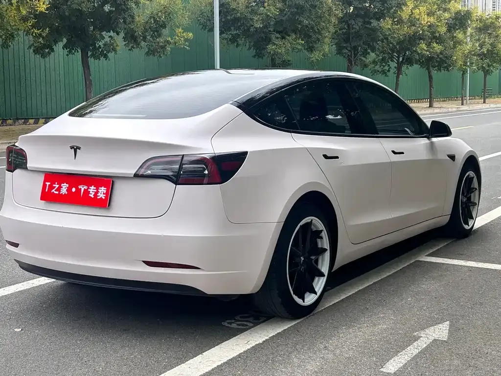 Tesla Model 3 — фото 4