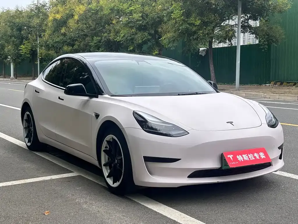 Tesla Model 3 — фото 6
