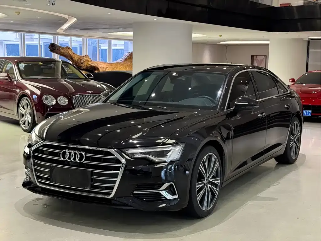 Audi A6L — фото 1