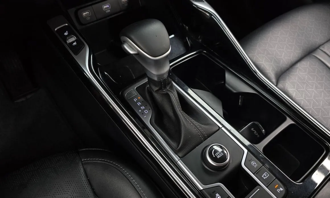 Kia Sorento — фото 9