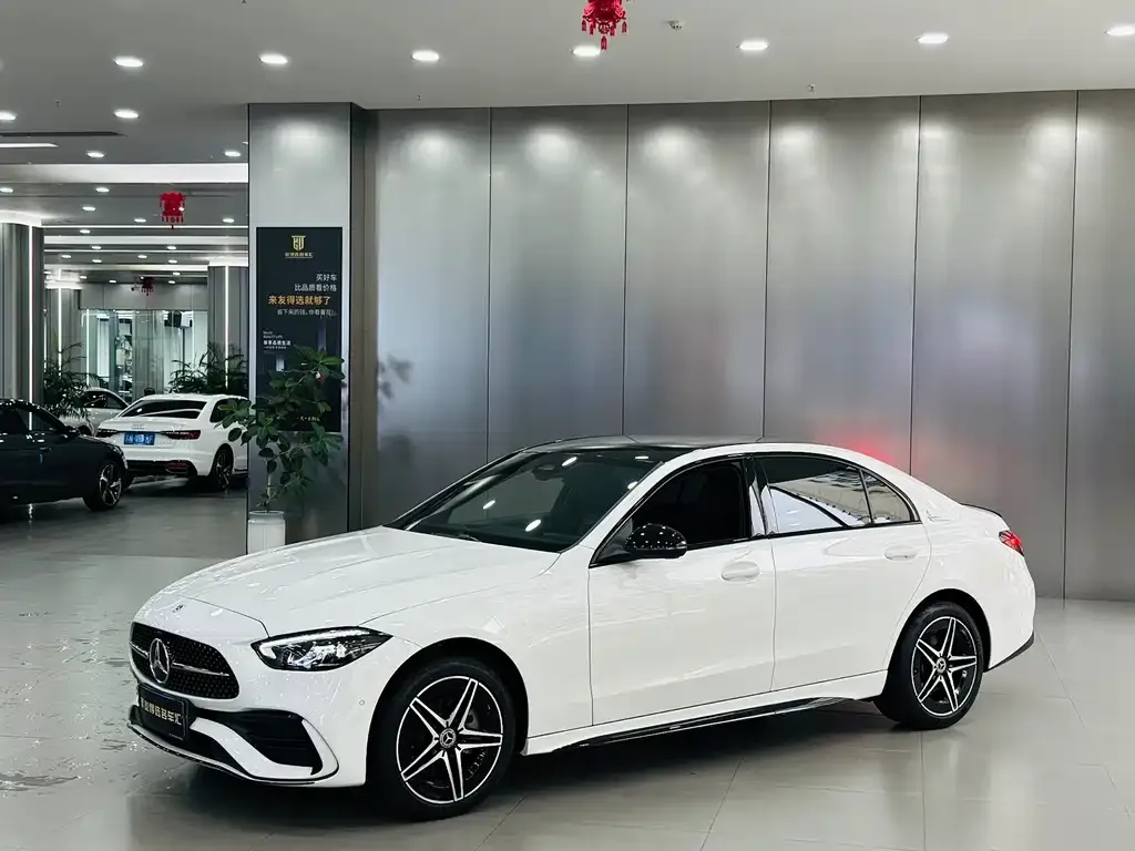 Mercedes-Benz C-Class — фото 1