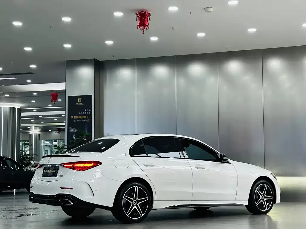 Mercedes-Benz C-Class — фото 10