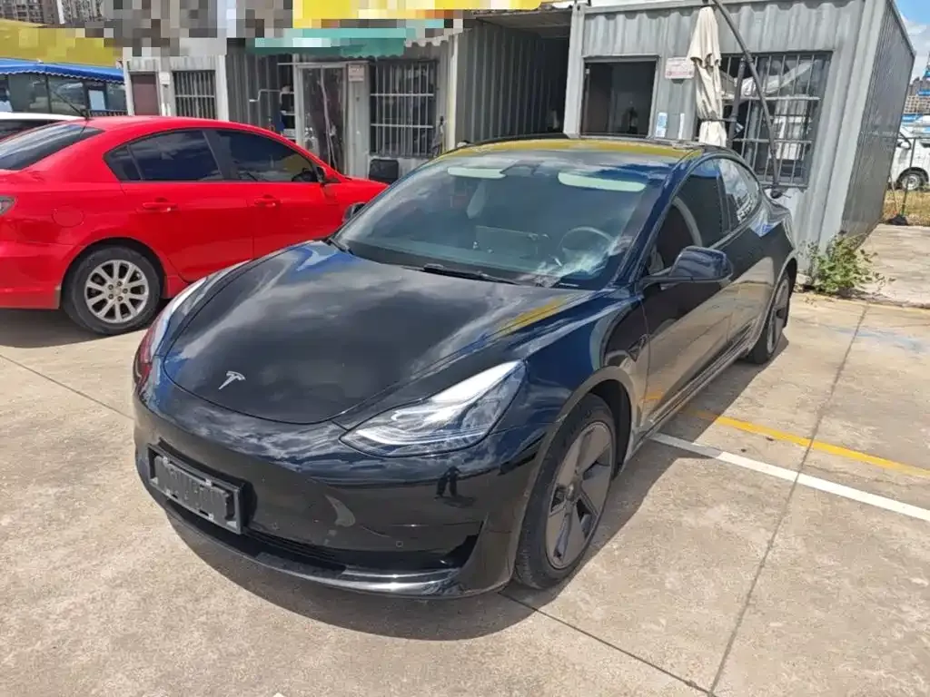 Tesla Model 3 — фото 10
