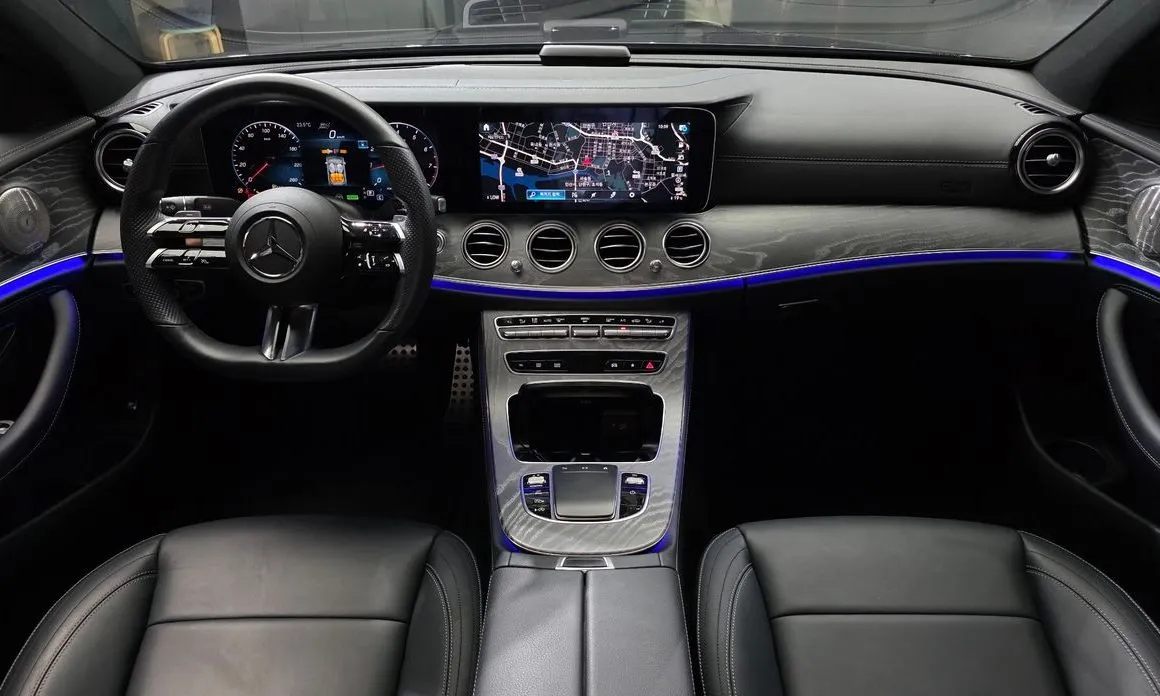 Mercedes-Benz E-Class — фото 9