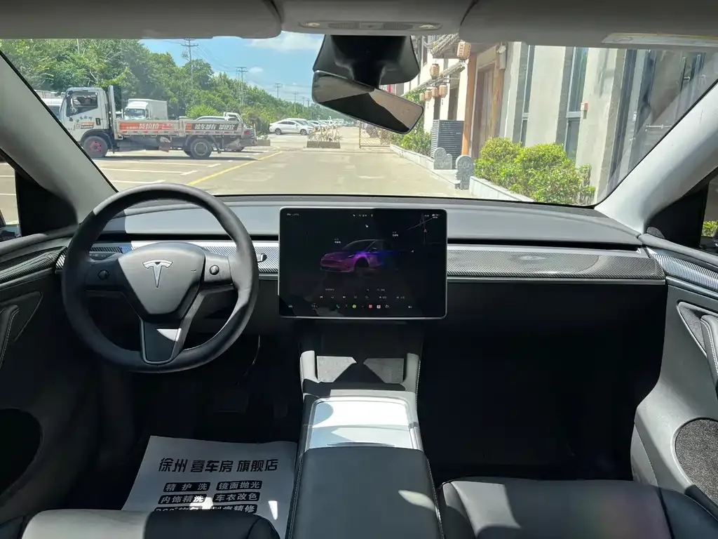 Tesla Model Y — фото 5