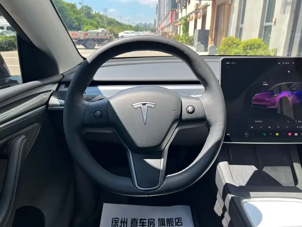 Tesla Model Y — фото 3