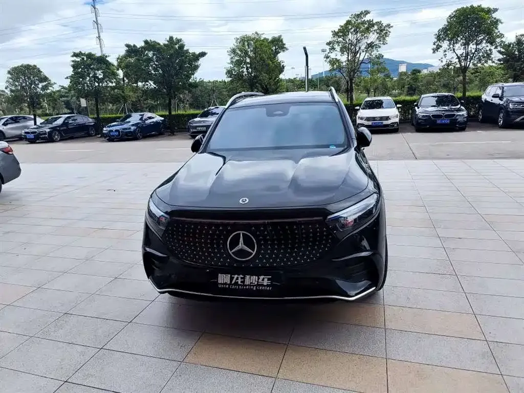 Mercedes-Benz EQB — фото 10