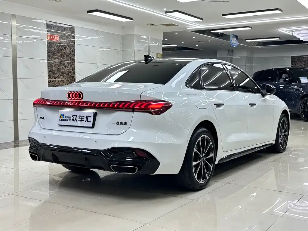 Audi A5L — фото 2