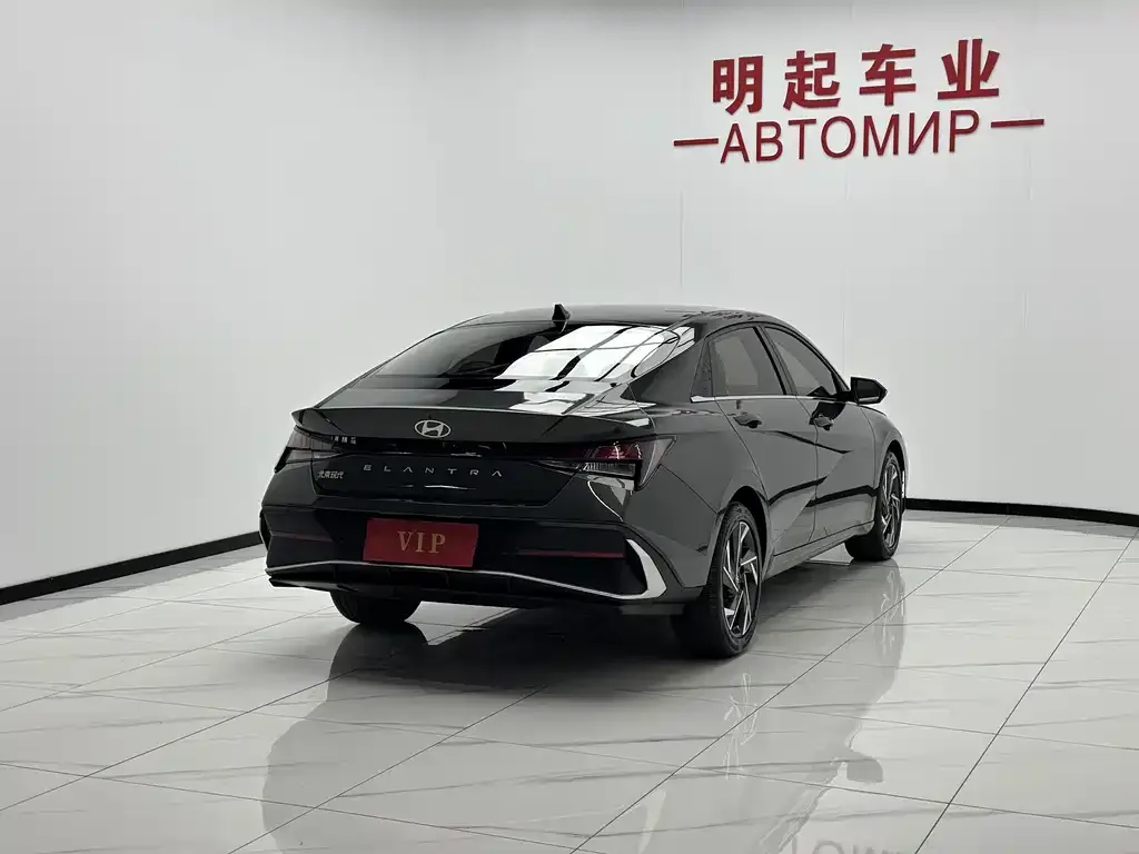 Hyundai Elantra — фото 6