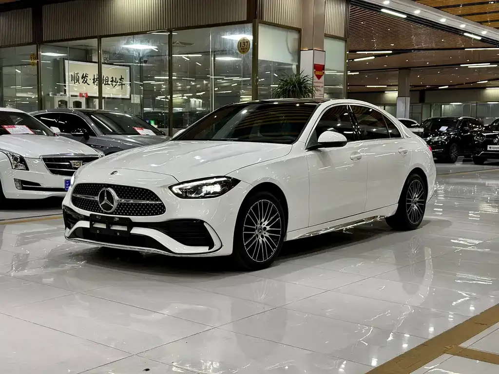 Mercedes-Benz C-Class — фото 1