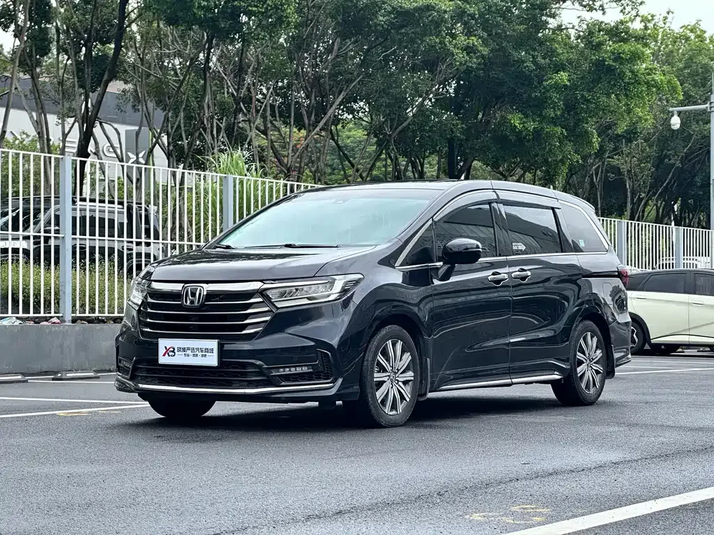 Honda Odyssey — фото 1