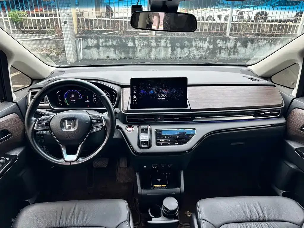 Honda Odyssey — фото 10