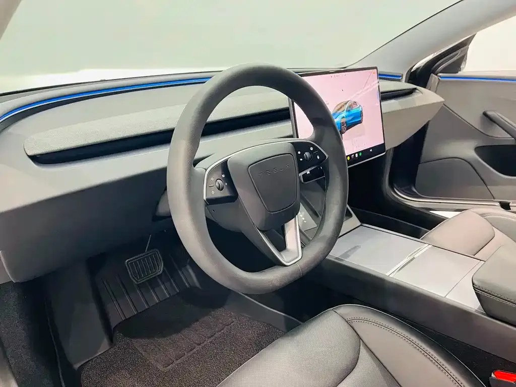 Tesla Model 3 — фото 3