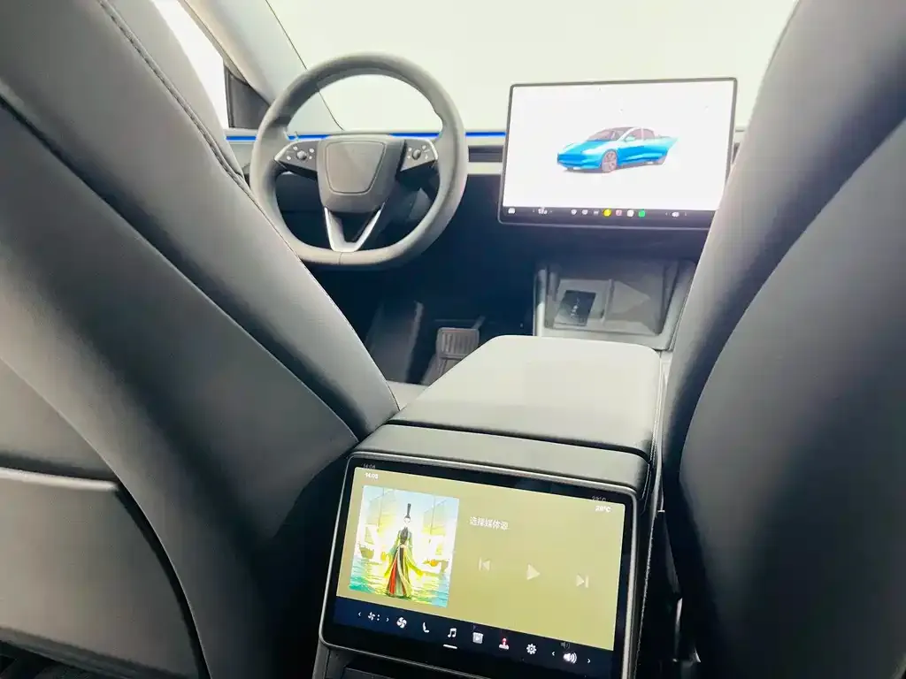 Tesla Model 3 — фото 2
