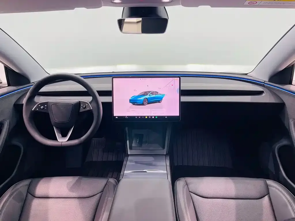 Tesla Model 3 — фото 7