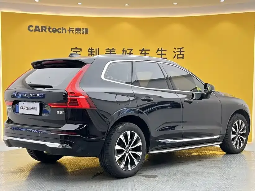 Volvo XC60 — фото 9