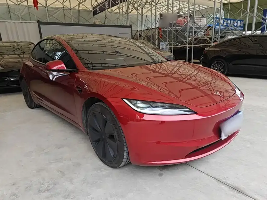 Tesla Model 3 — фото 7