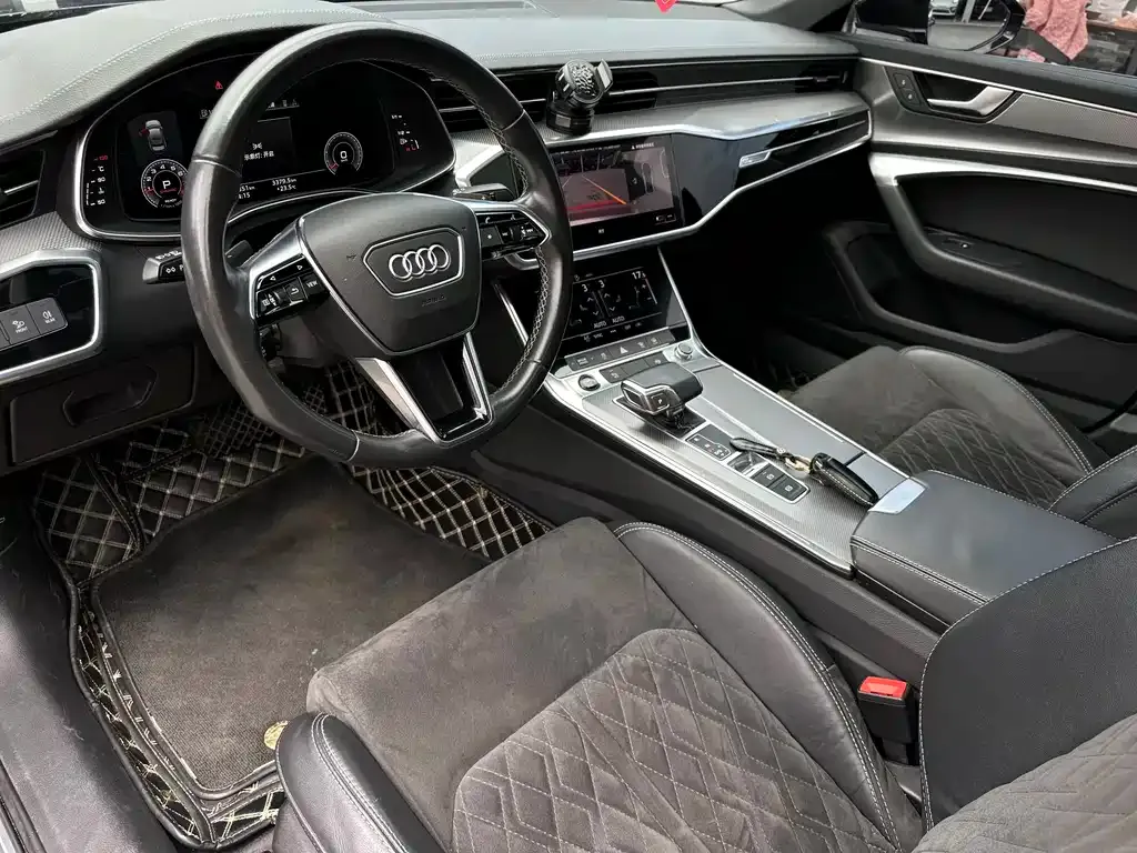 Audi A6L — фото 5