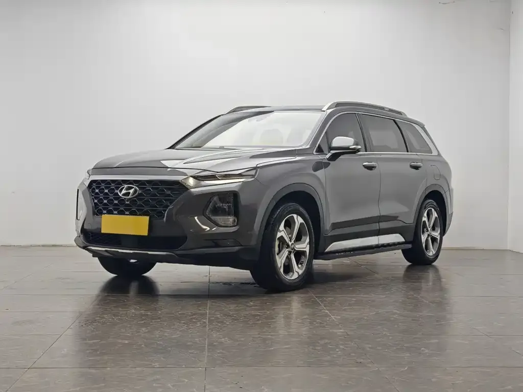 Hyundai Santa Fe — фото 1