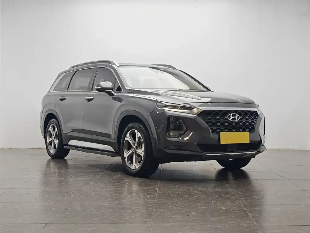 Hyundai Santa Fe — фото 5