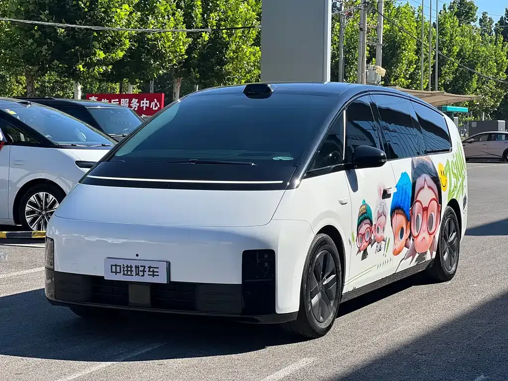 Li Auto MEGA — фото 1