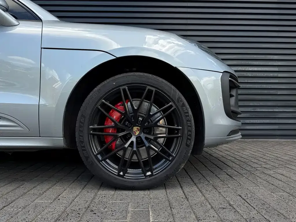 Porsche Macan — фото 10