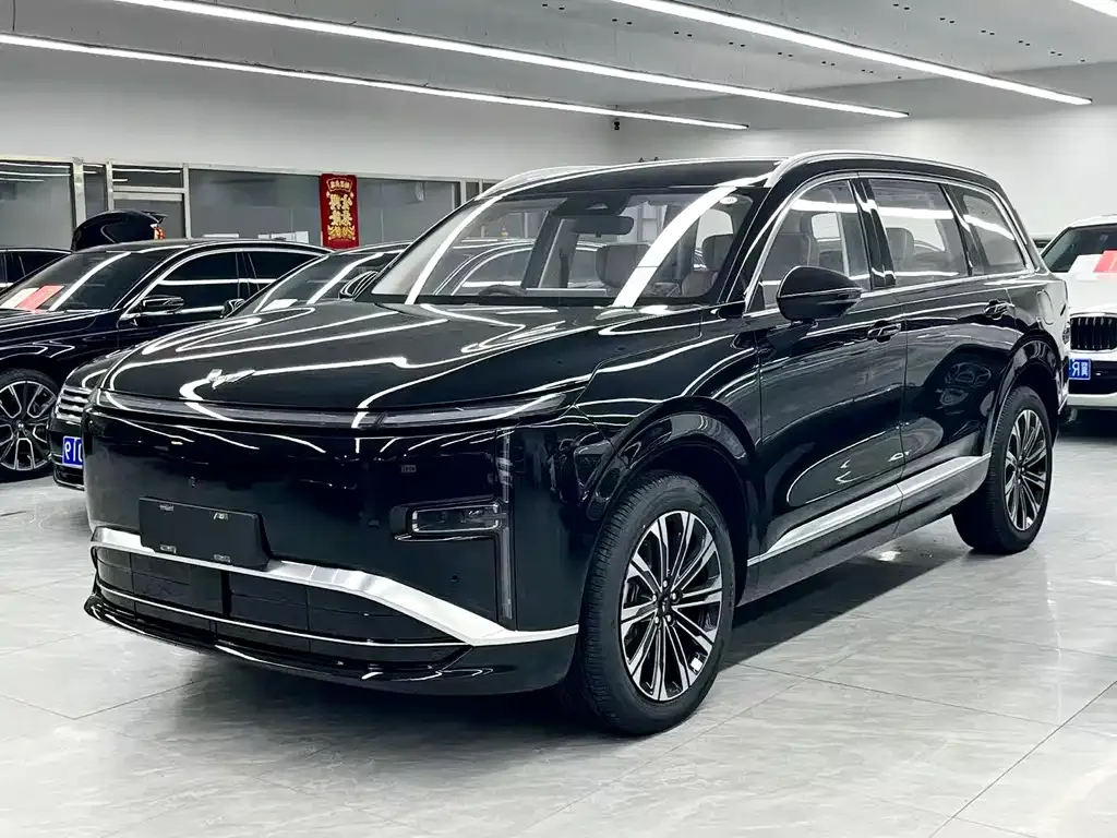 Wuling Xingguang L — фото 1