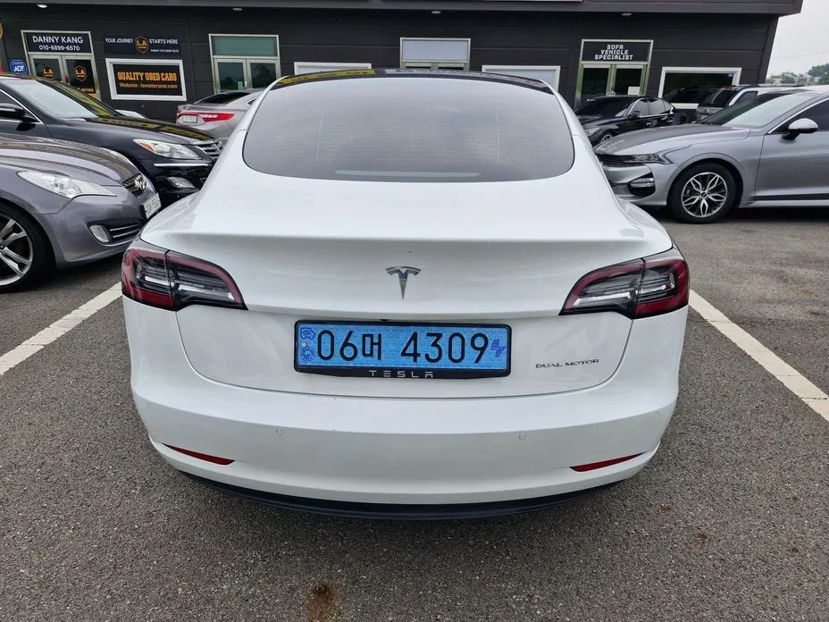Tesla Model 3 — фото 4