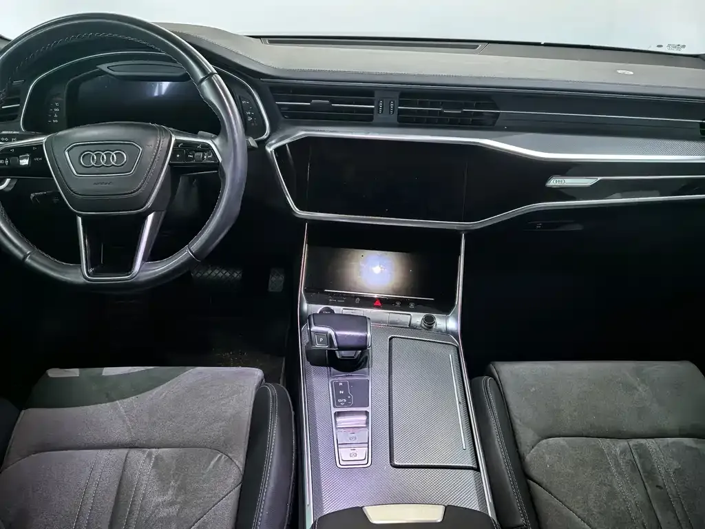 Audi A6L — фото 6