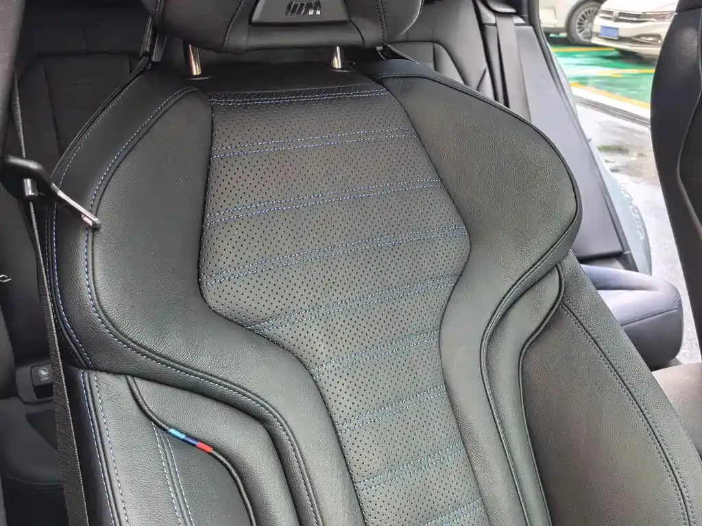 BMW X4 M40i — фото 9