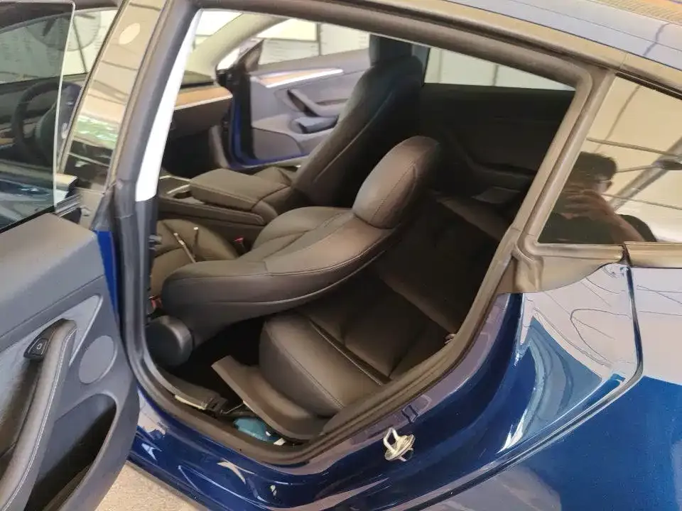 Tesla Model 3 — фото 4