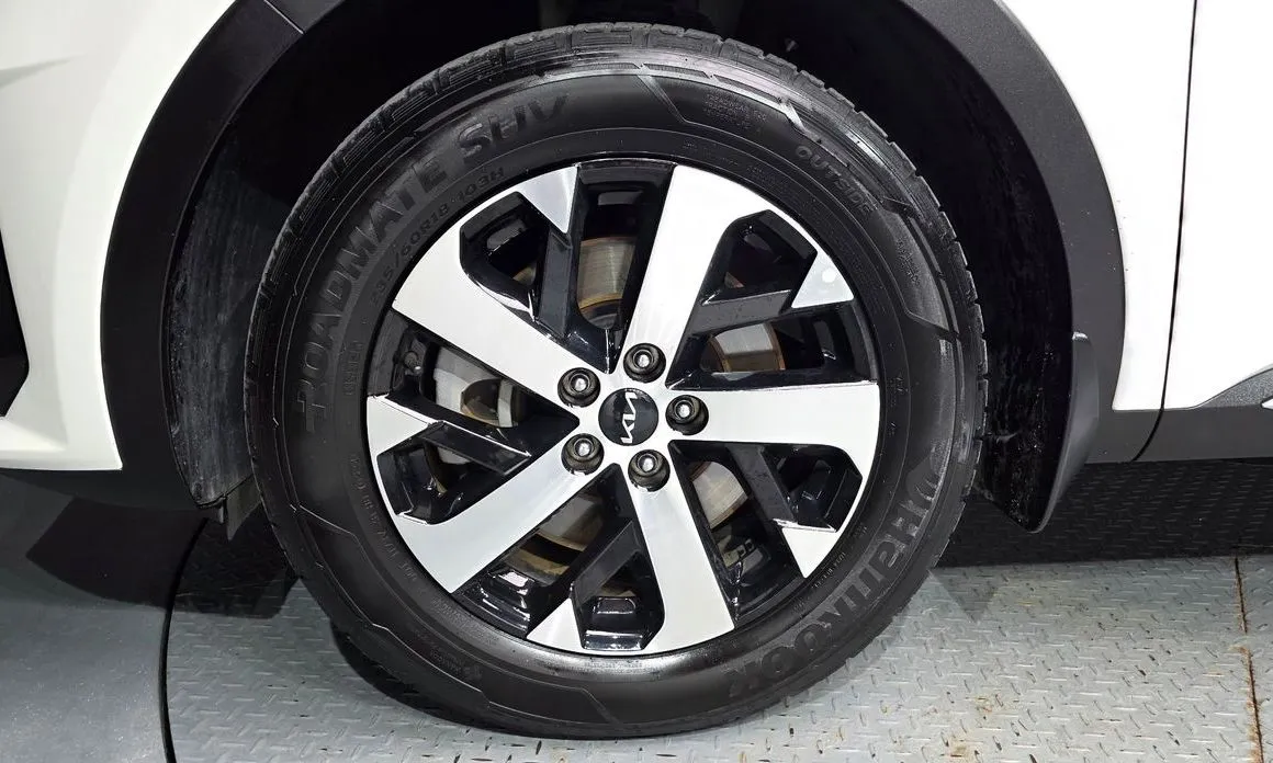 Kia Sorento — фото 8