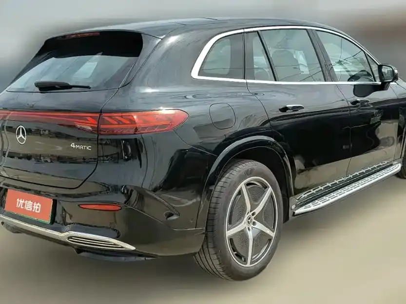 Mercedes-Benz EQS SUV — фото 7