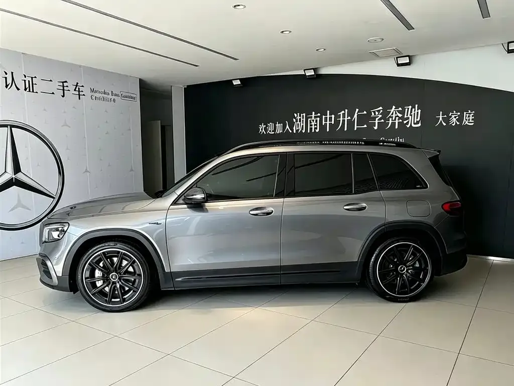 Mercedes-Benz GLB AMG — фото 5