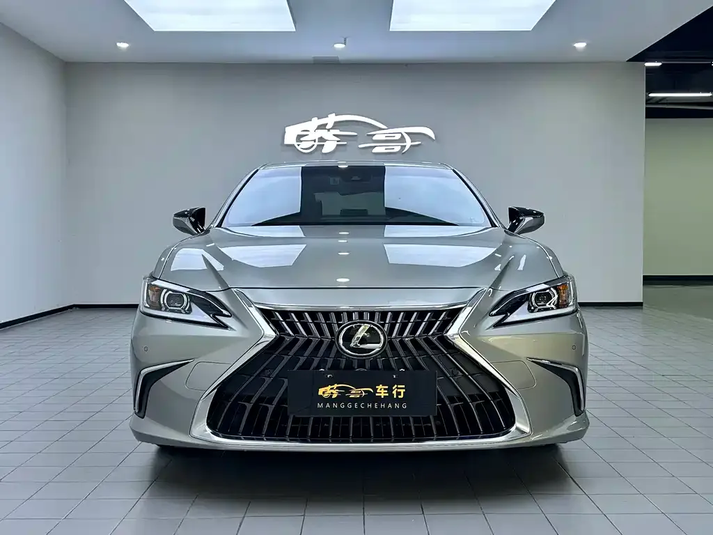 Lexus ES — фото 3