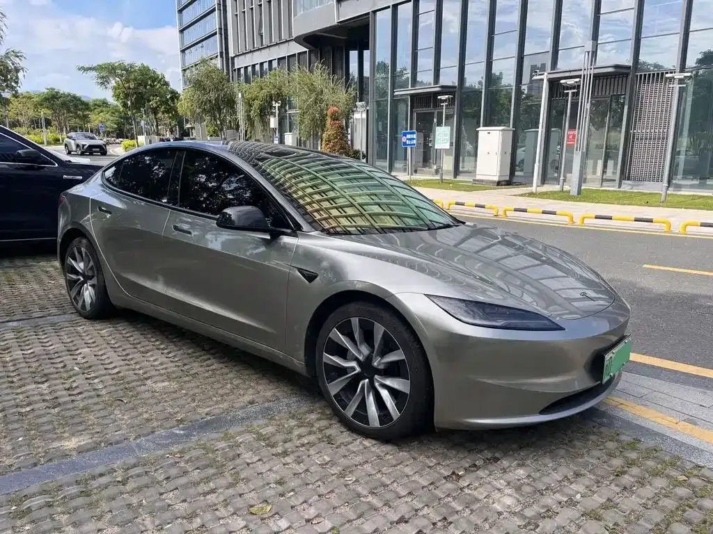 Tesla Model 3 — фото 6