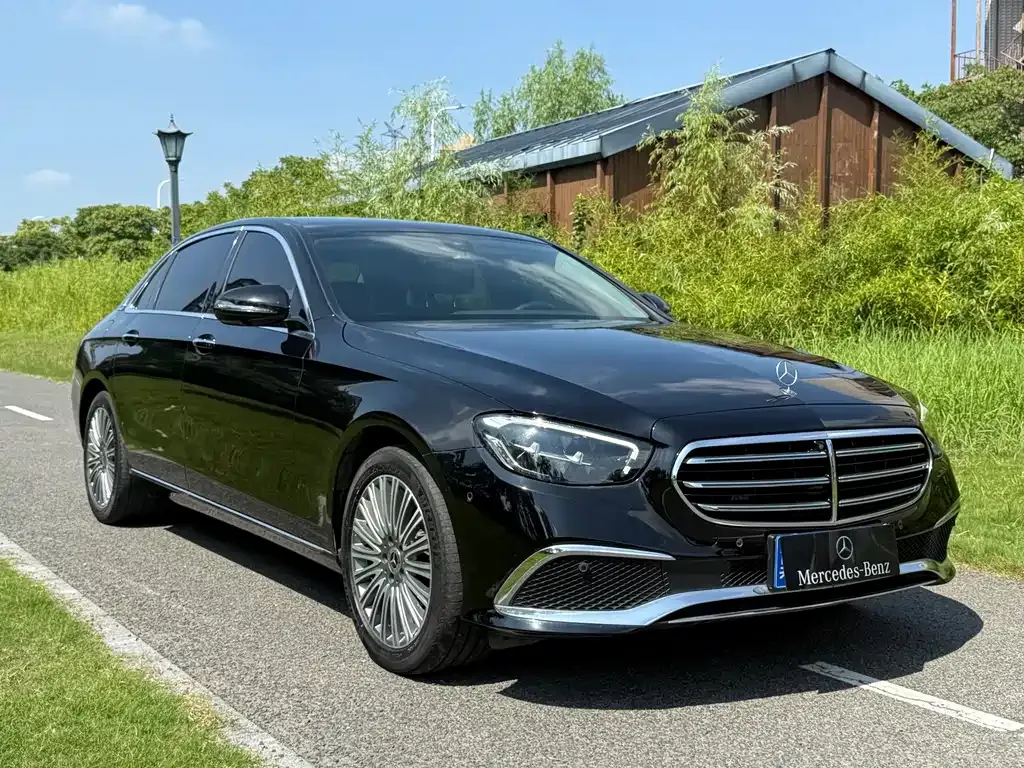 Mercedes-Benz E-Class — фото 5