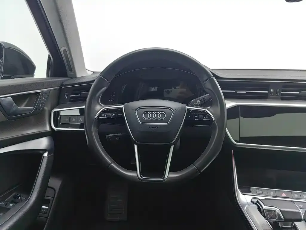 Audi A6L — фото 7