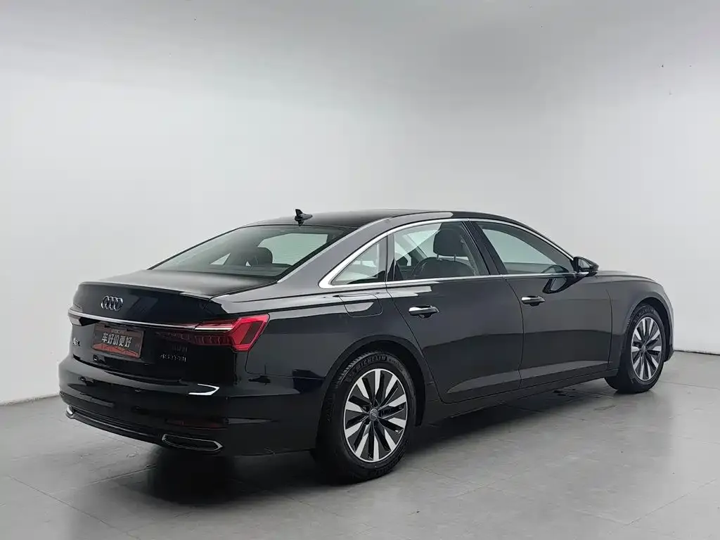 Audi A6L — фото 2