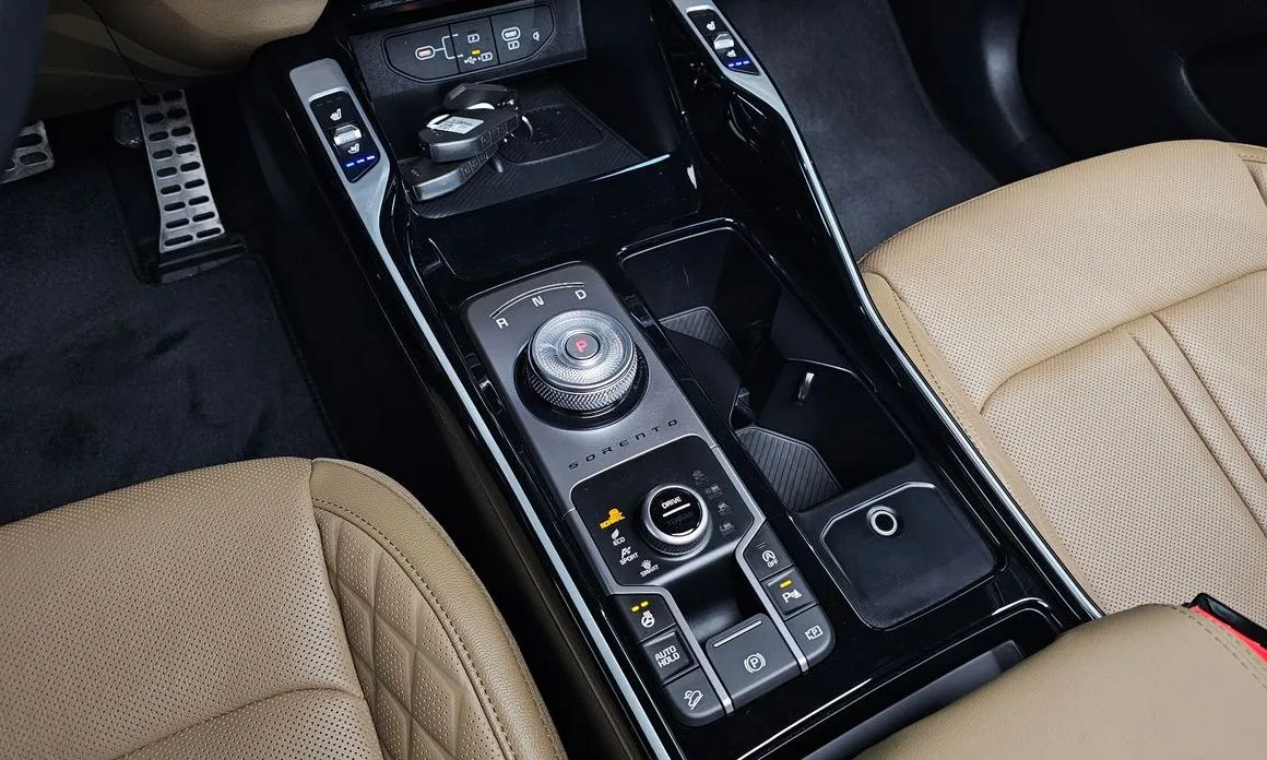 Kia Sorento — фото 10