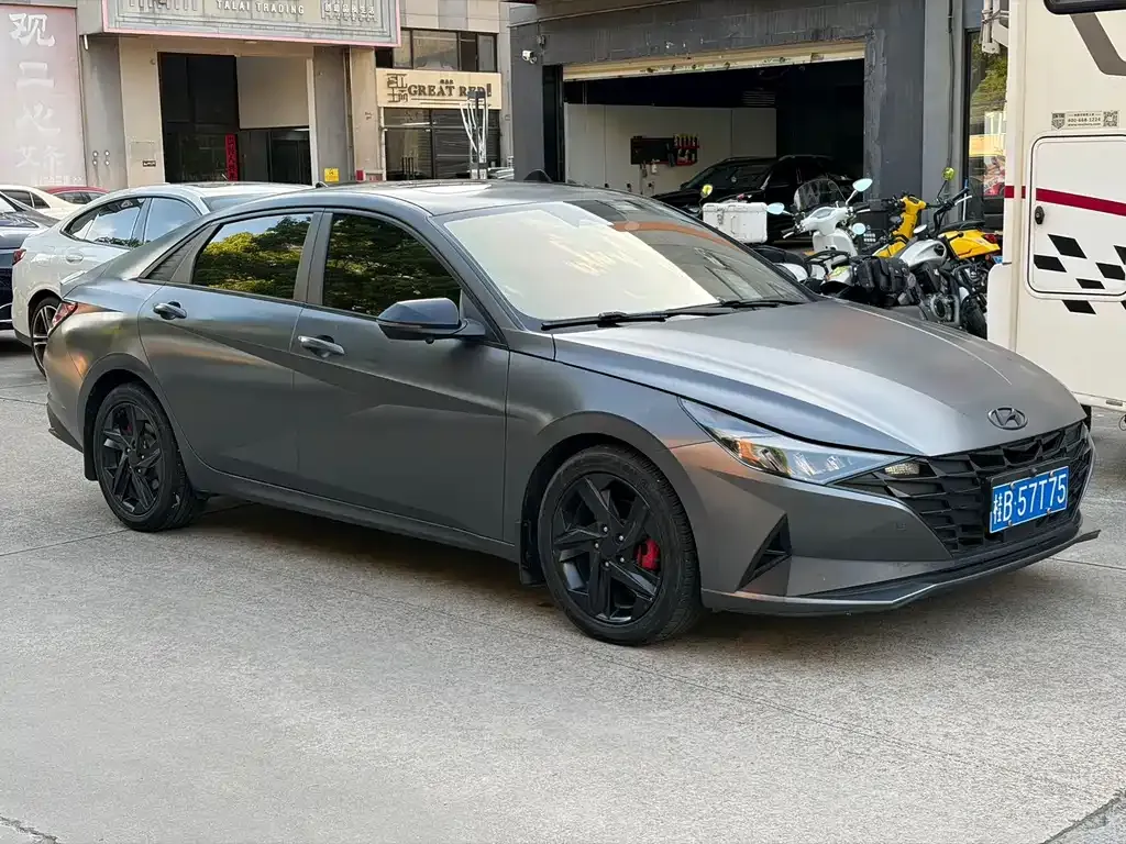 Hyundai Elantra — фото 9