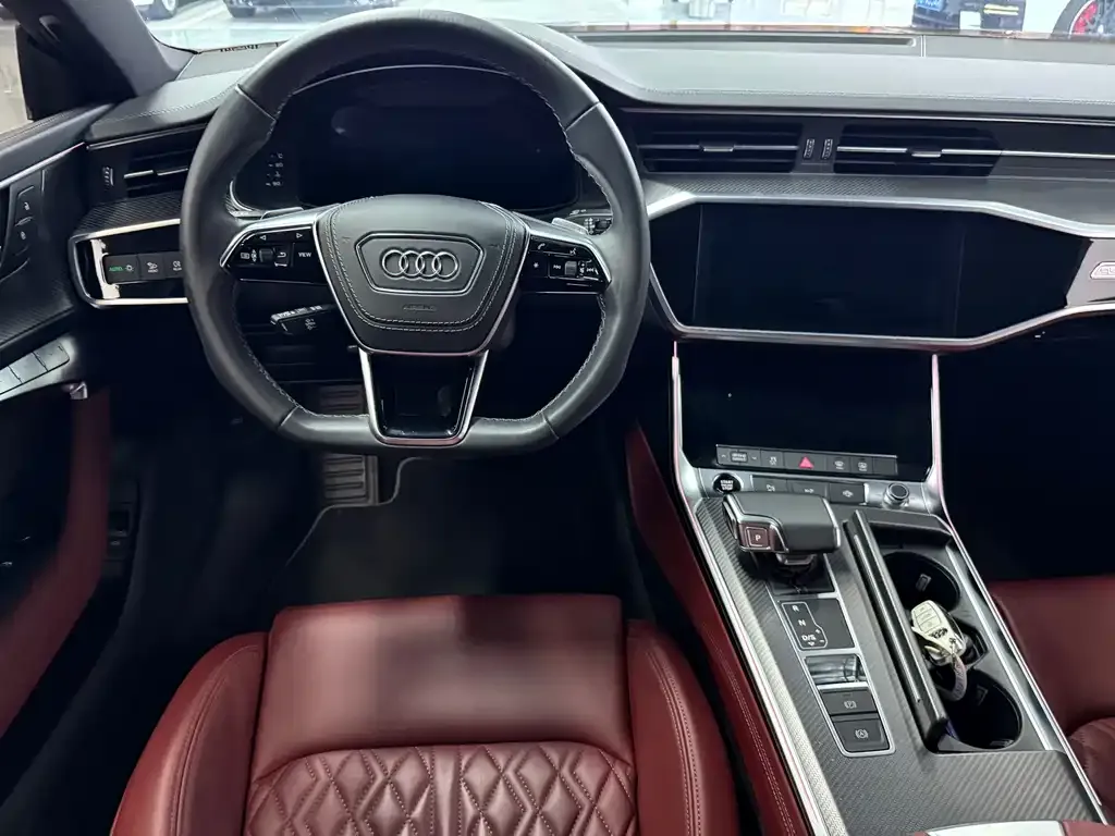 Audi A7L — фото 5